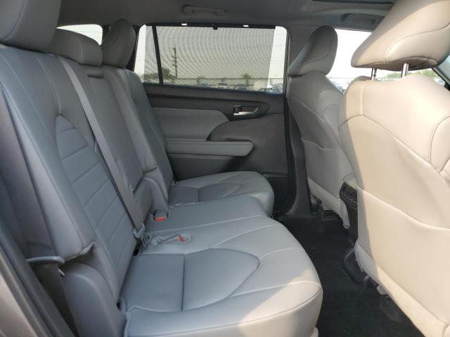 2024 TOYOTA HIGHLANDER HYBRID XLE 5TDKBRCH1RS605373