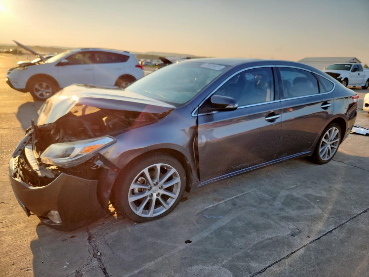 TOYOTA AVALON XLE
