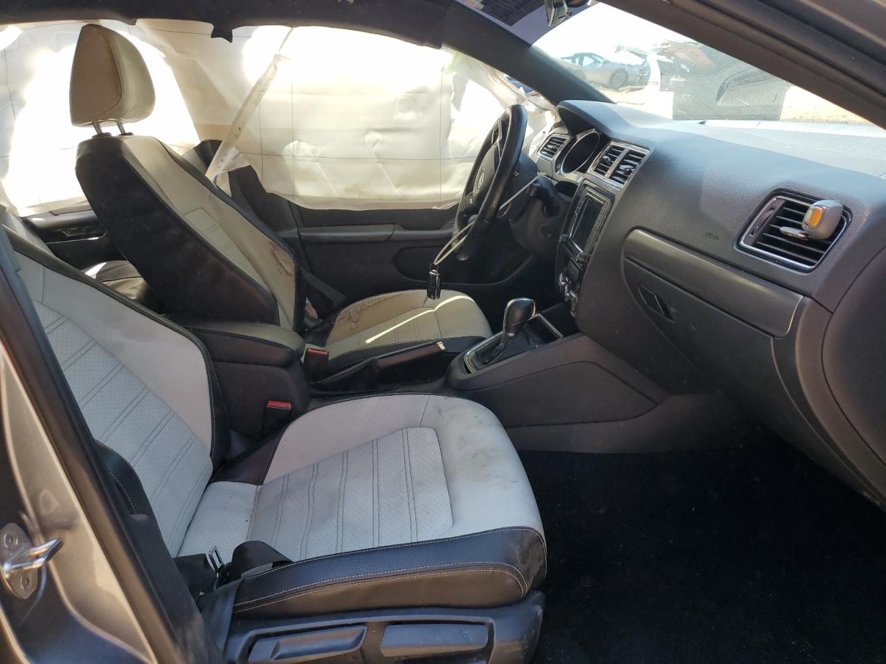 VOLKSWAGEN JETTA SPORT