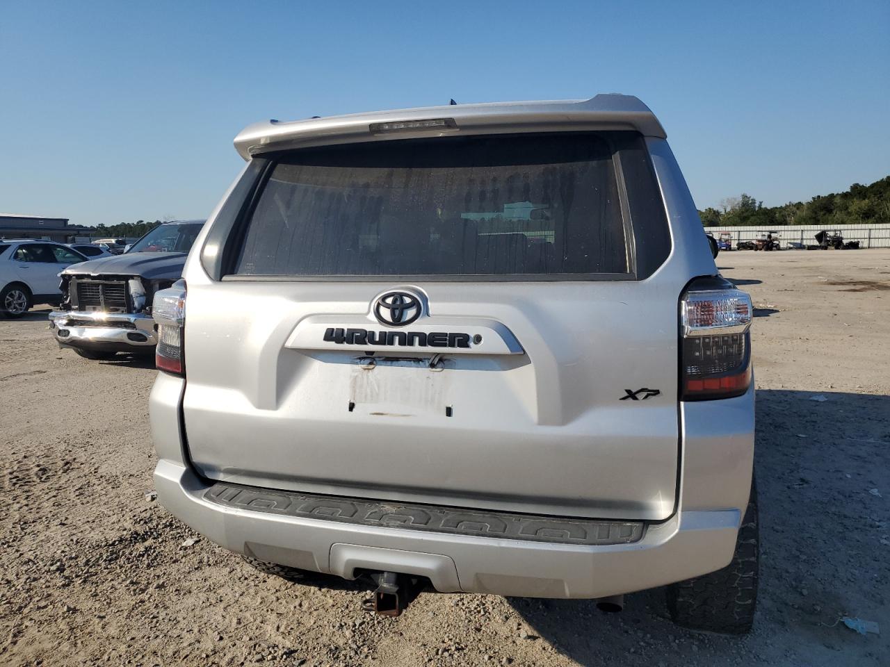 TOYOTA 4RUNNER SR5/SR5 PREMIUM