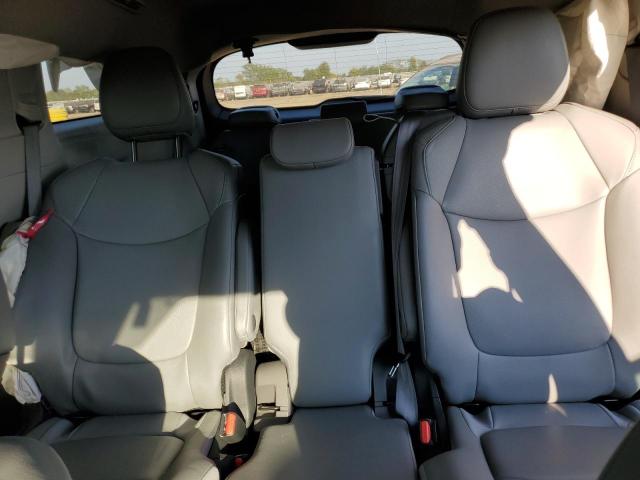 2024 TOYOTA SIENNA XLE 5TDJRKEC5RS205221