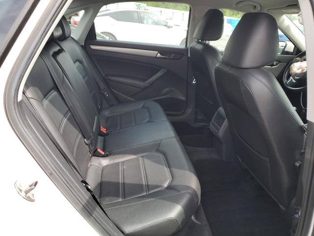 2015 VOLKSWAGEN PASSAT S 1VWAS7A30FC006417