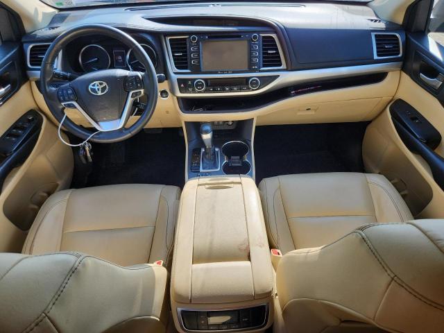 2018 TOYOTA HIGHLANDER SE 5TDKZRFH1JS276671