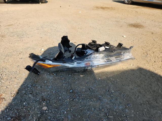 2018 TOYOTA HIGHLANDER SE 5TDKZRFH1JS276671