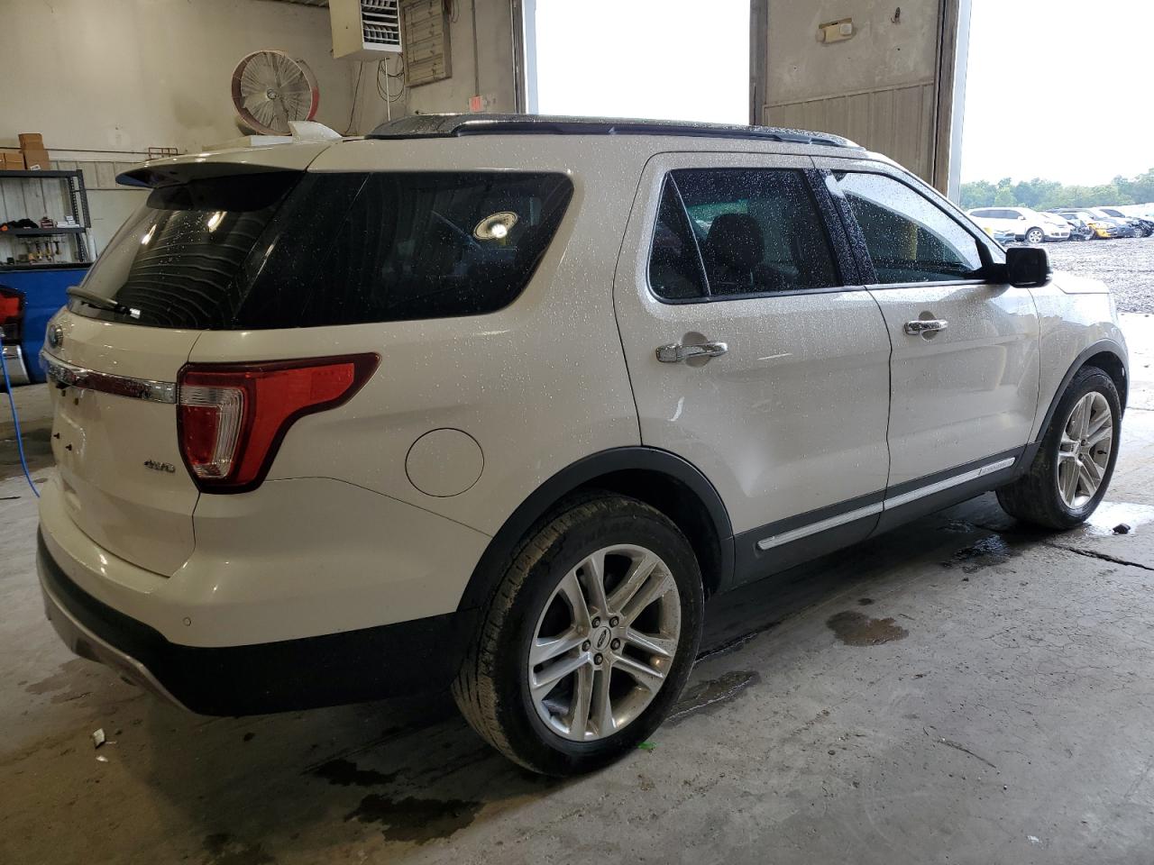 FORD EXPLORER LIMITED