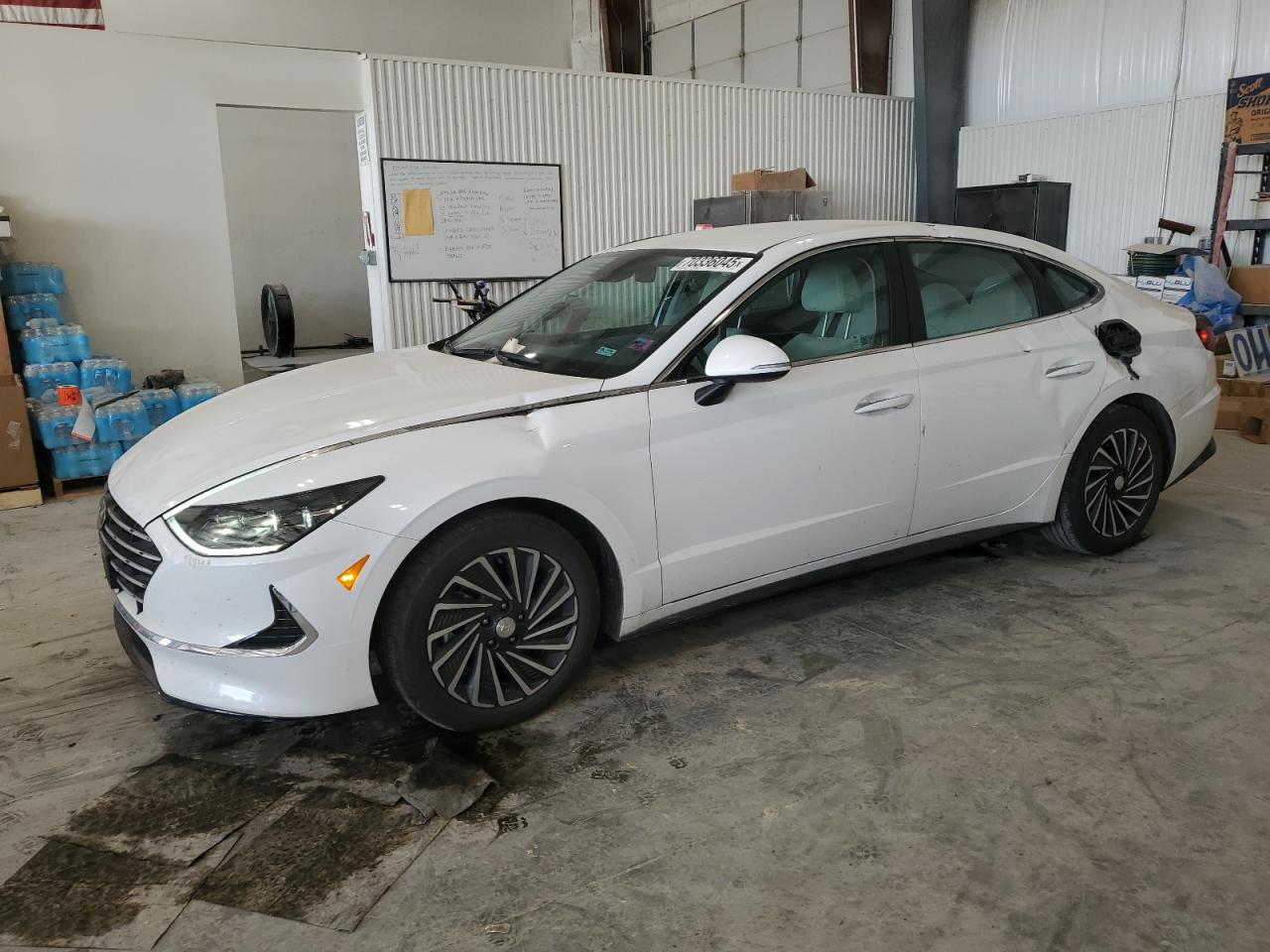 HYUNDAI SONATA HYBRID