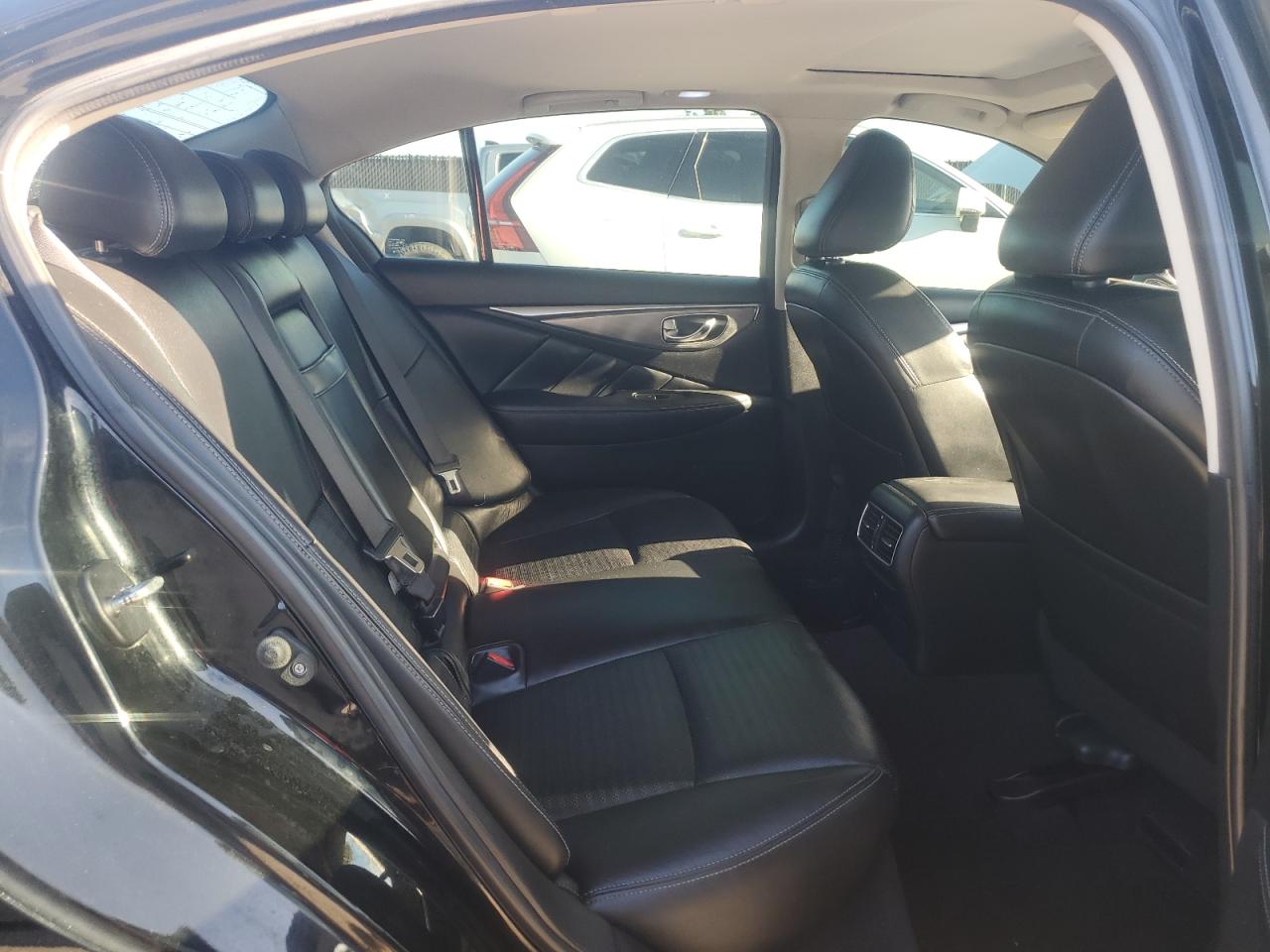 INFINITI Q50 RED SPORT 400