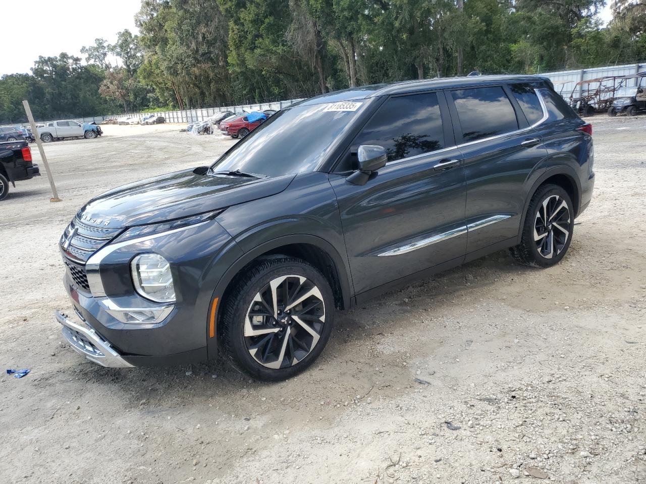 MITSUBISHI OUTLANDER SE