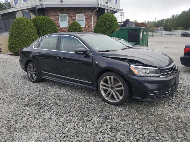 2017 VOLKSWAGEN PASSAT R-L 1VWDT7A31HC039696