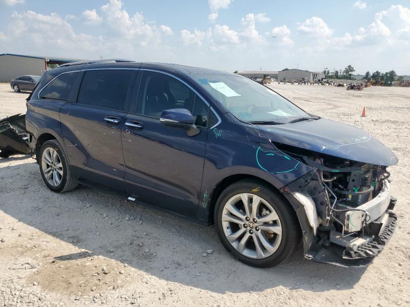 2024 TOYOTA SIENNA LIM - 5TDERKECXRS195657