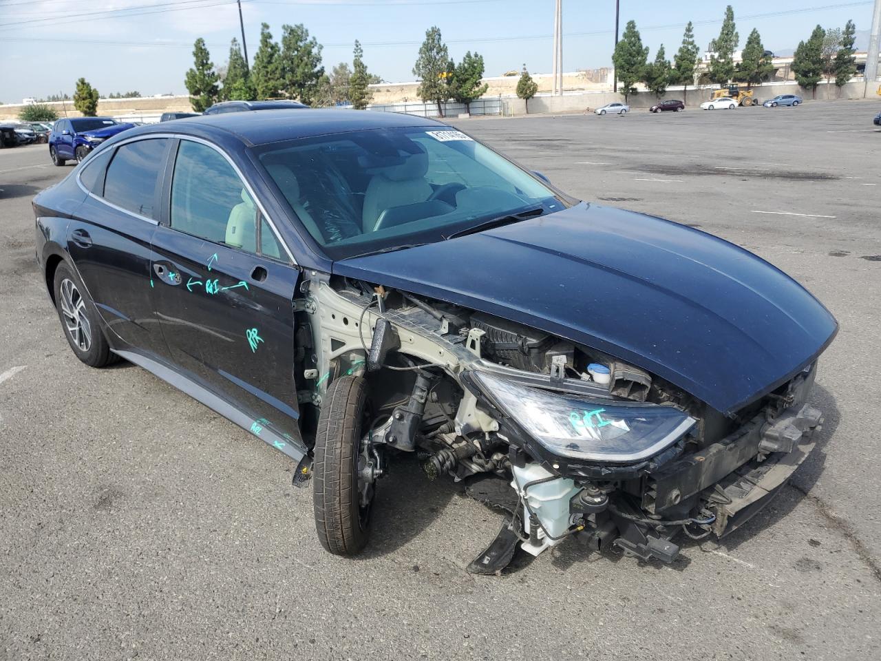 HYUNDAI SONATA HYBRID