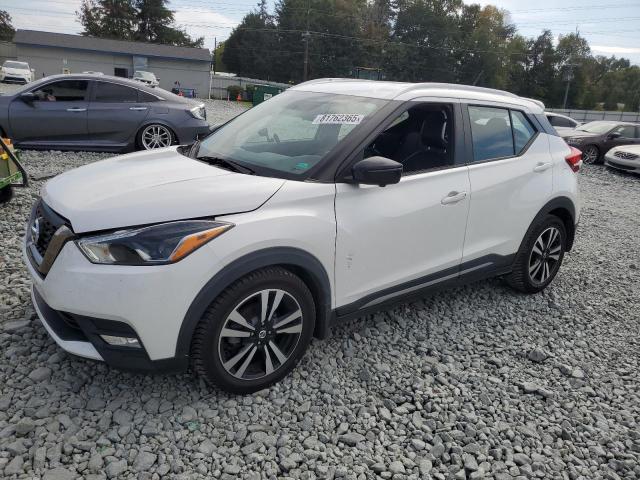 NISSAN KICKS S