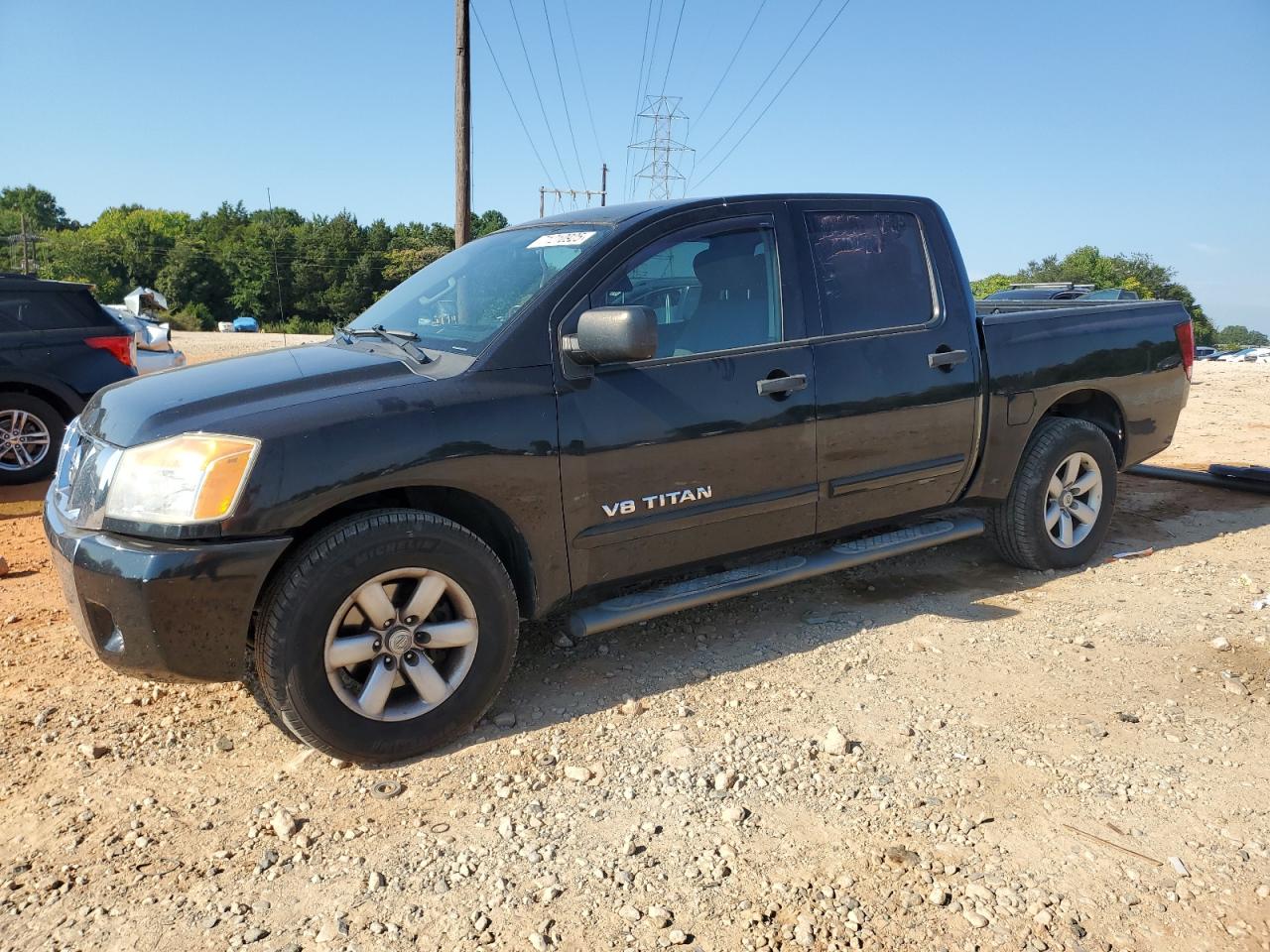 NISSAN TITAN S