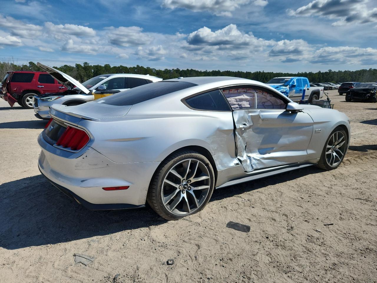 FORD MUSTANG GT
