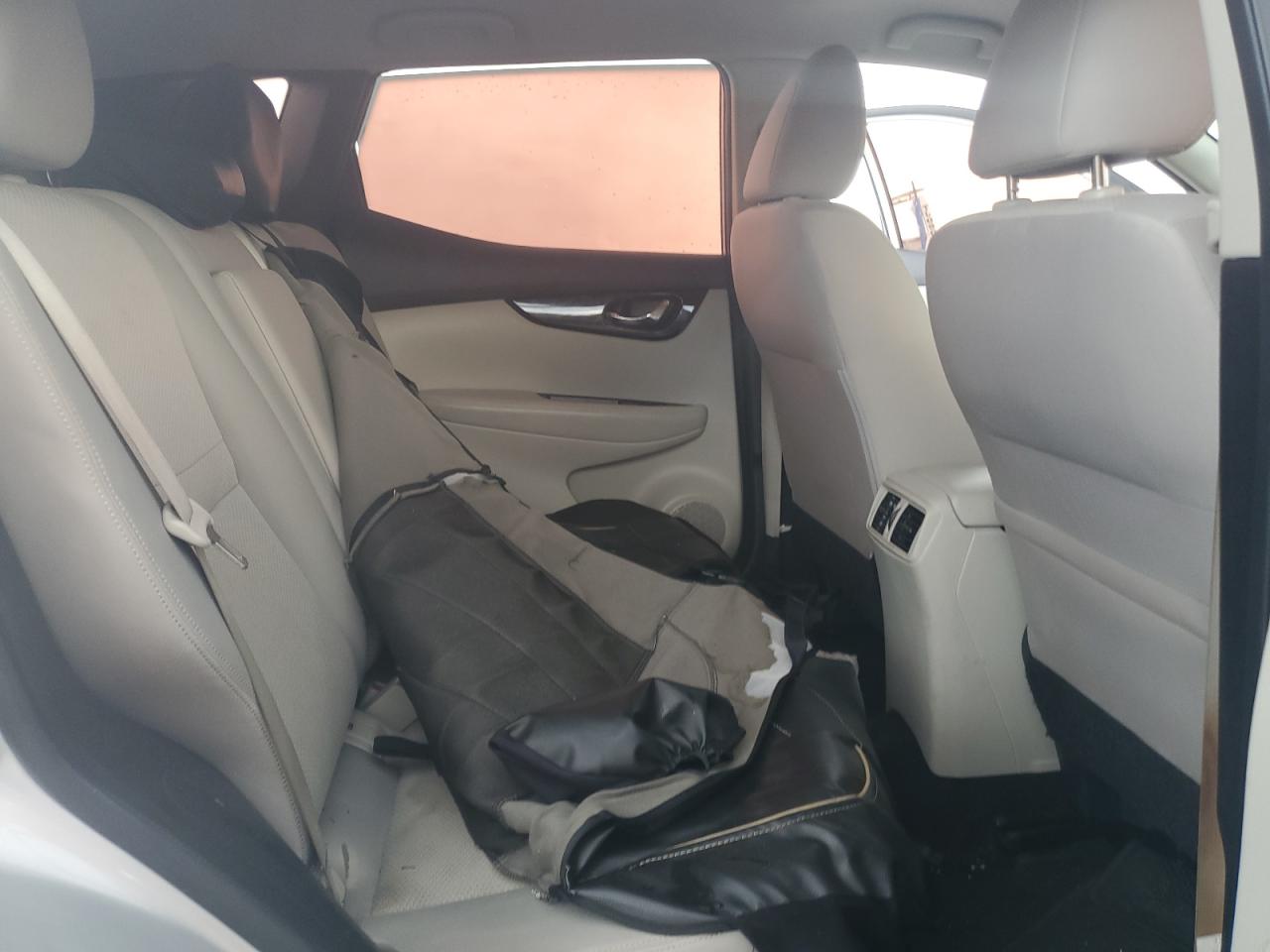 NISSAN ROGUE SPORT S