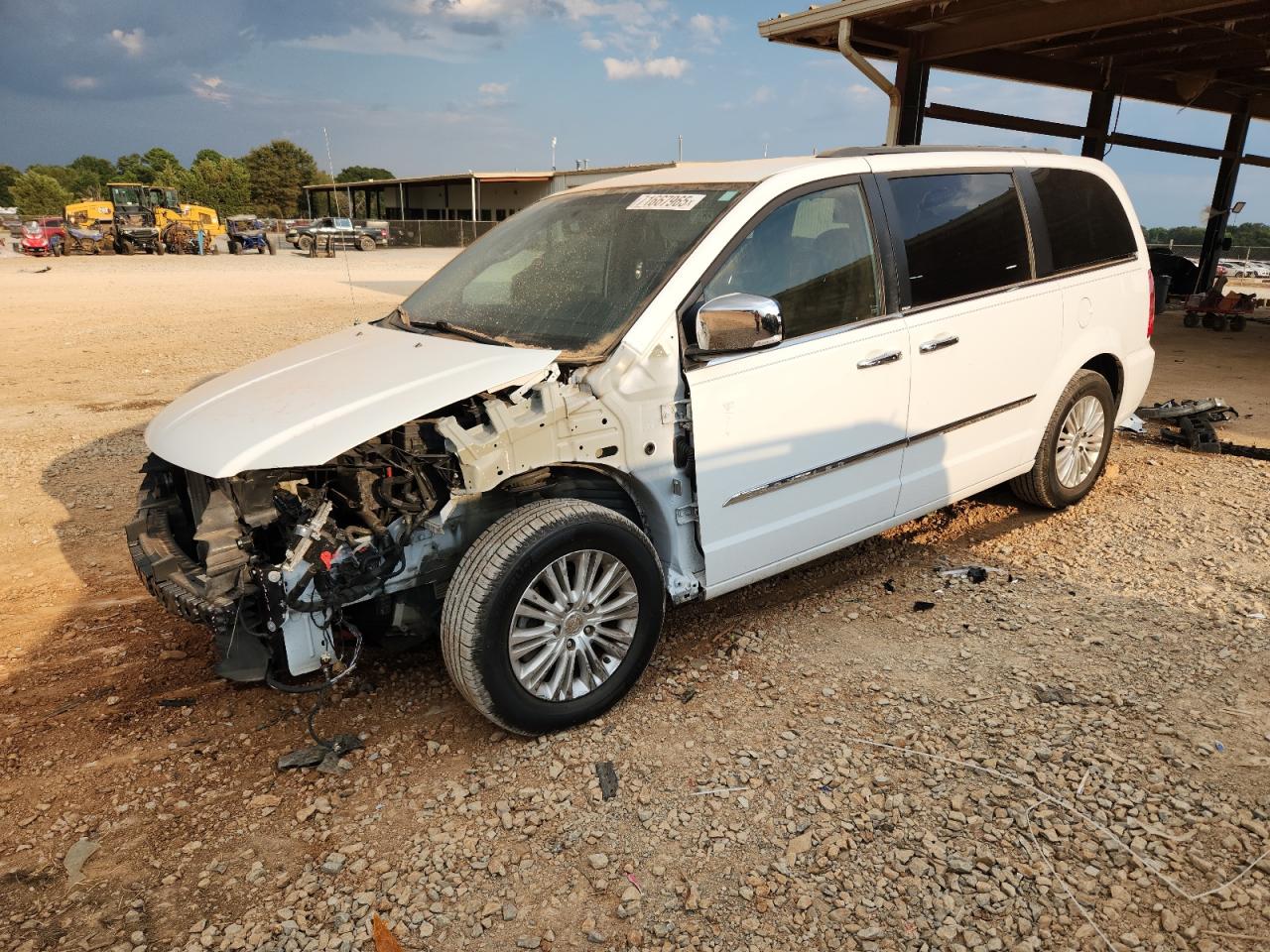 CHRYSLER TOWN & COUNTRY TOURING L