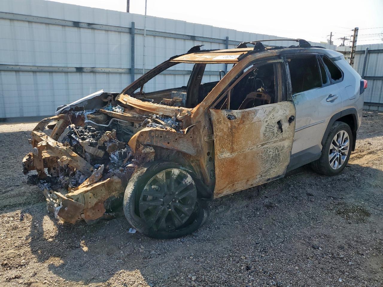 TOYOTA RAV4 XLE PREMIUM