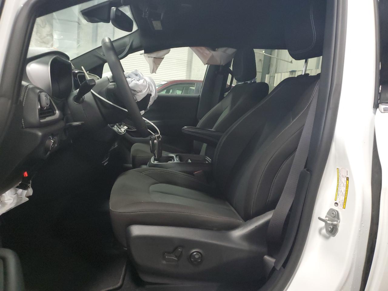 CHRYSLER PACIFICA TOURING