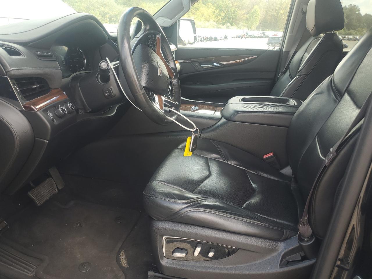 CADILLAC ESCALADE ESV LUXURY