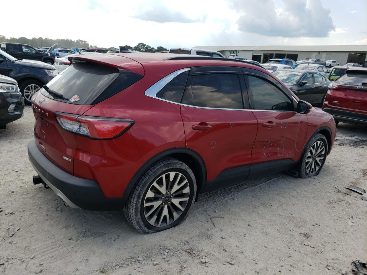 FORD ESCAPE TITANIUM