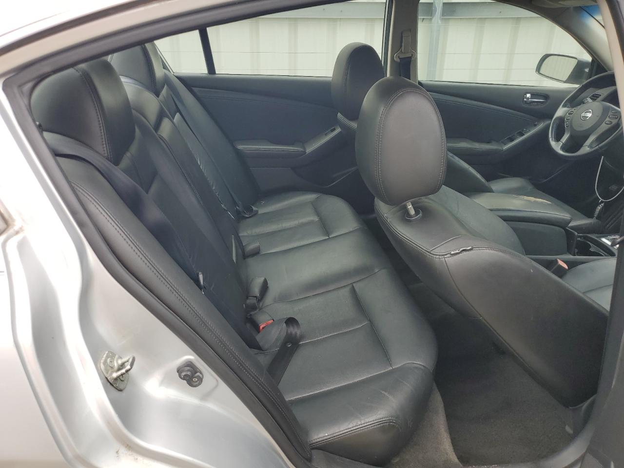 NISSAN ALTIMA BASE