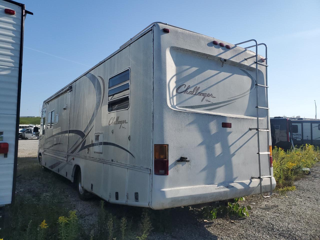 Lot #3246121113 2000 WORKHORSE CUSTOM CHASSIS MOTORHOME