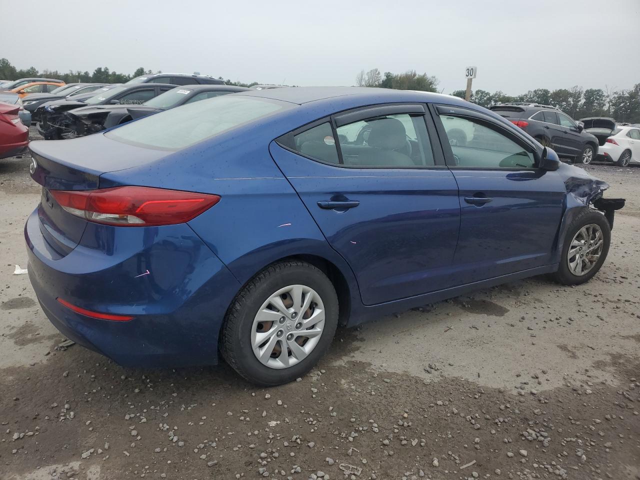 HYUNDAI ELANTRA SE
