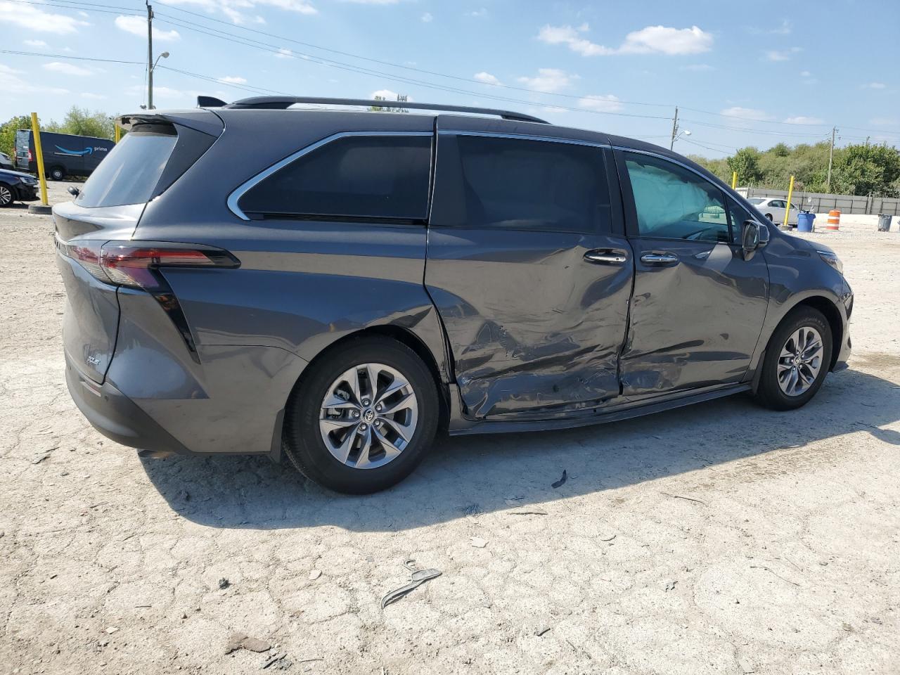 TOYOTA SIENNA XLE