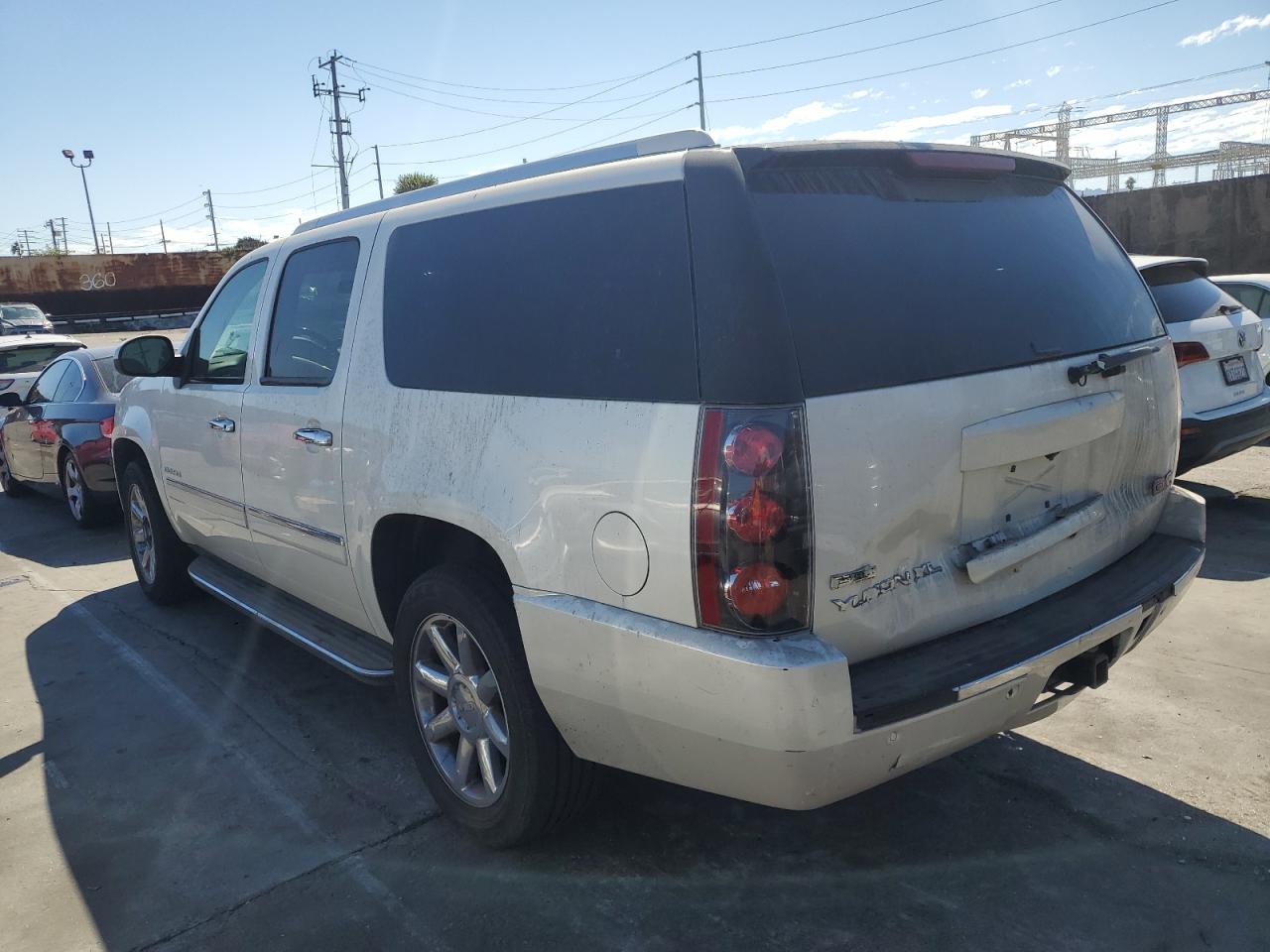 GMC YUKON DENALI