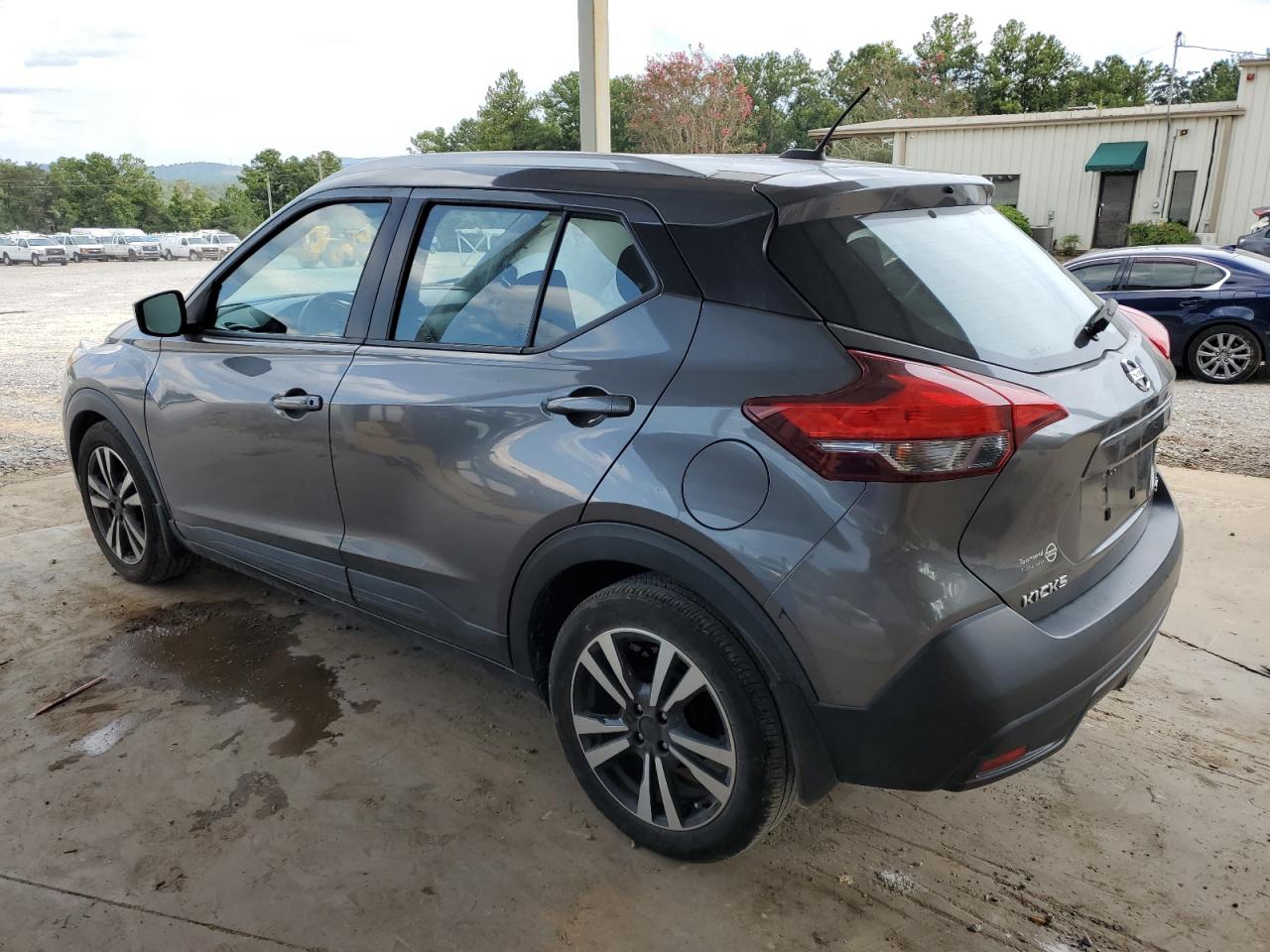 NISSAN KICKS S