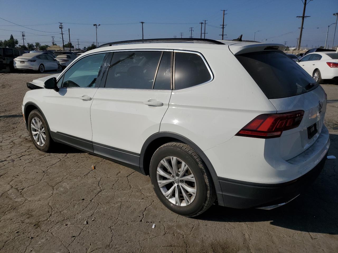 VOLKSWAGEN TIGUAN SE
