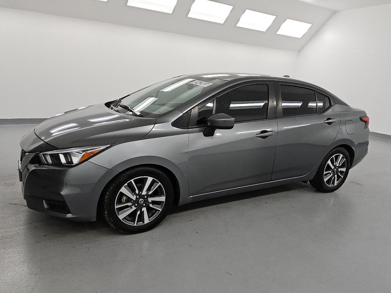 NISSAN VERSA SV