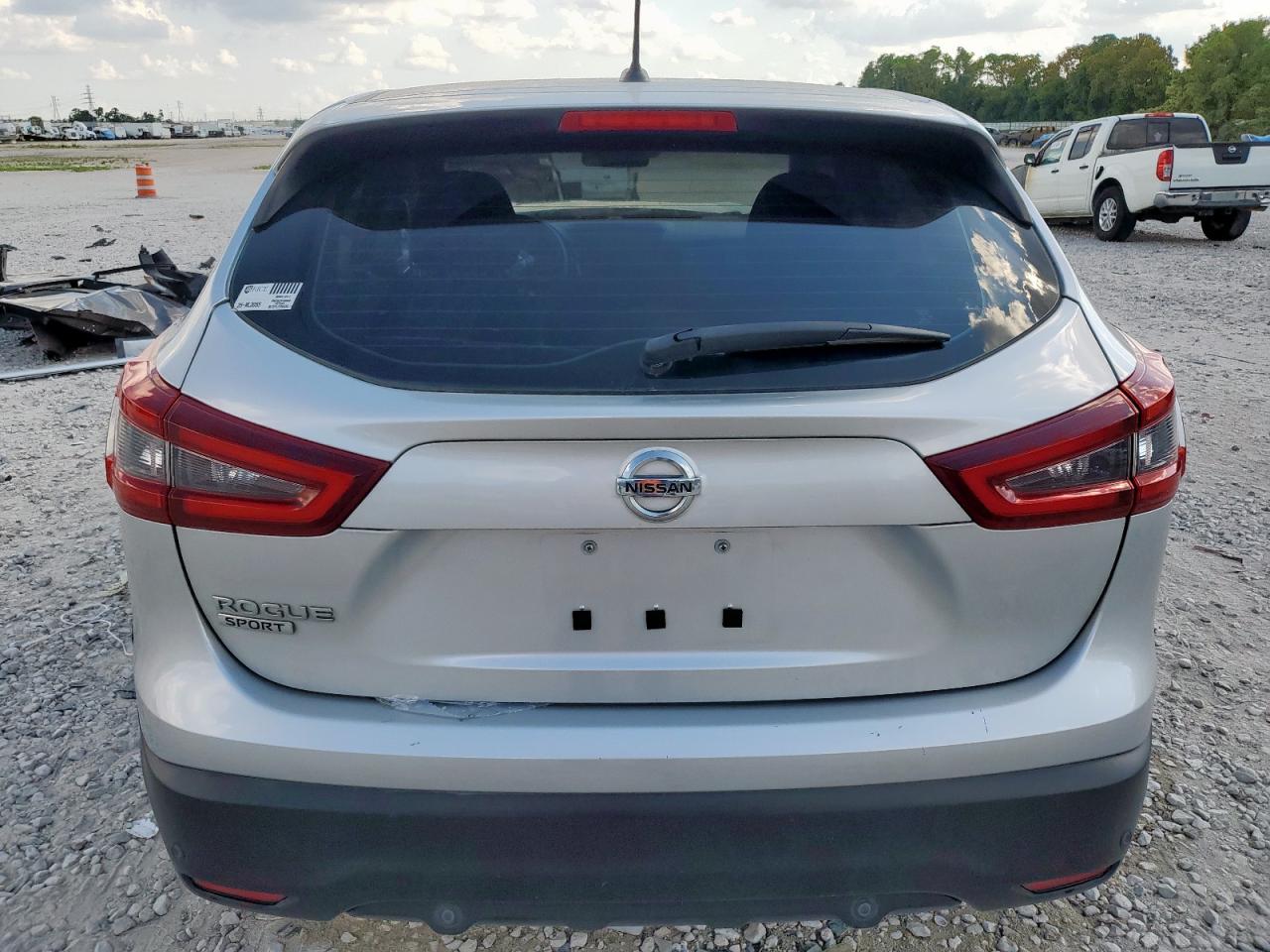 NISSAN ROGUE SPORT S