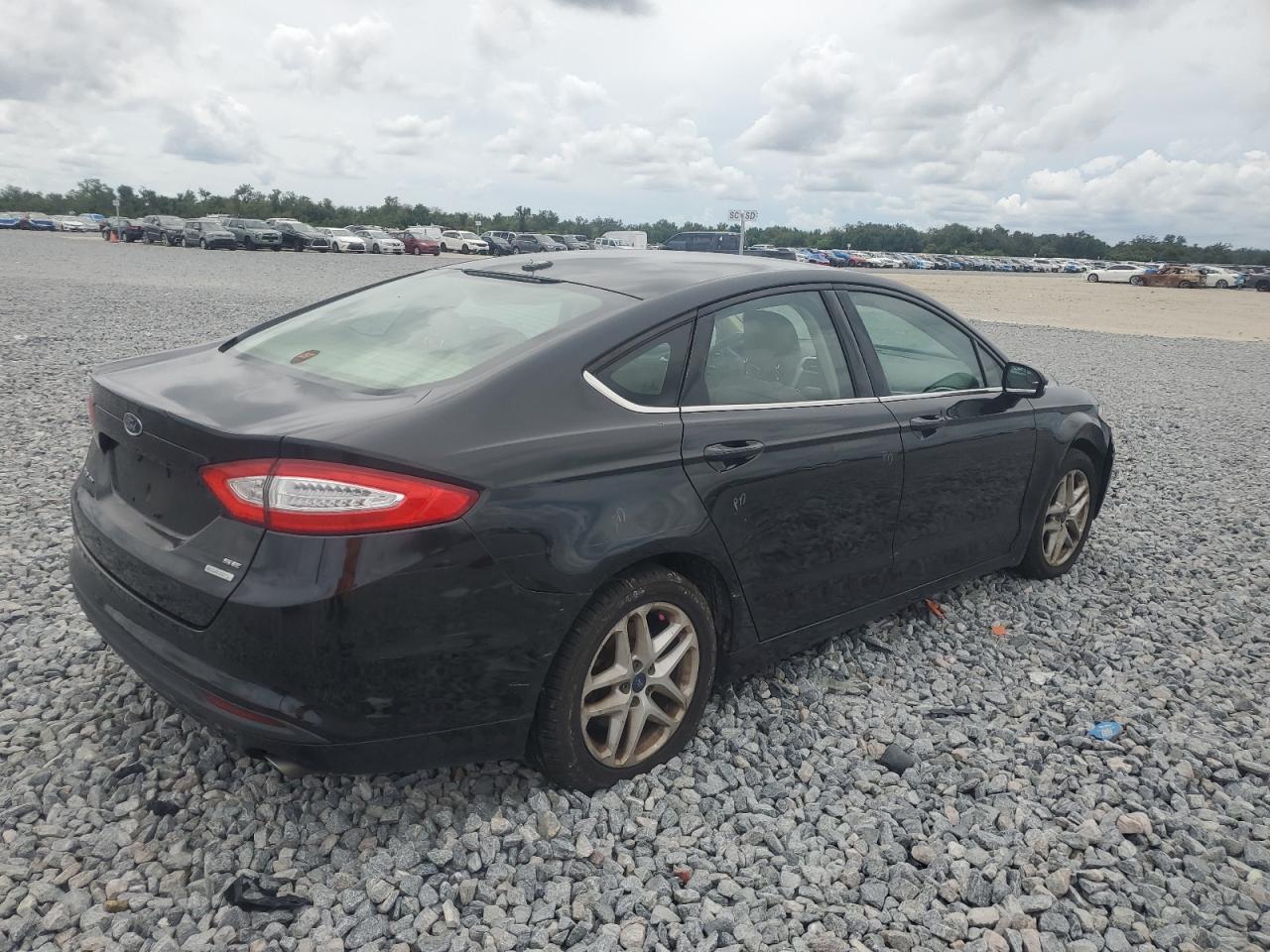 FORD FUSION SE