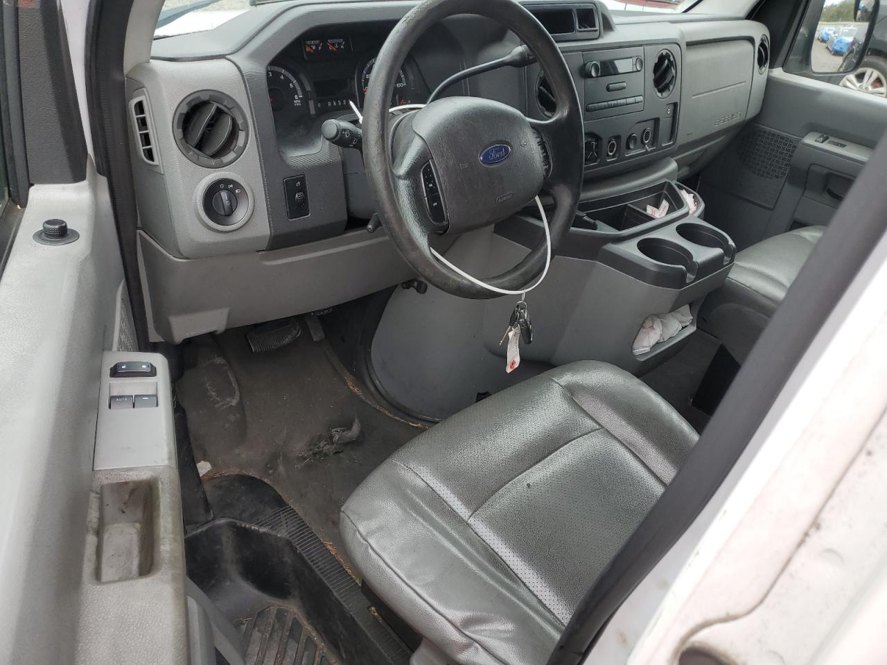 FORD ECONOLINE E250 VAN