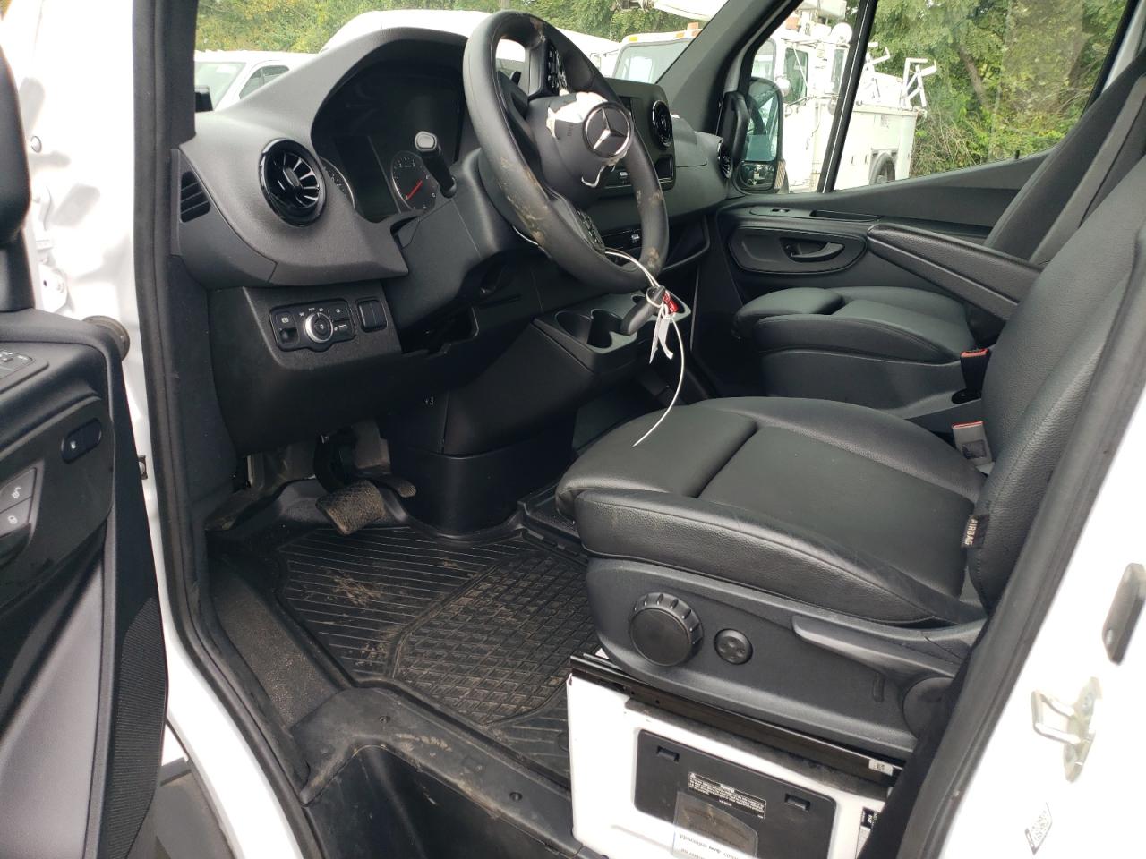 MERCEDES-BENZ SPRINTER 2500