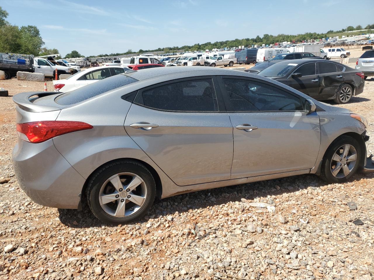 HYUNDAI ELANTRA GLS