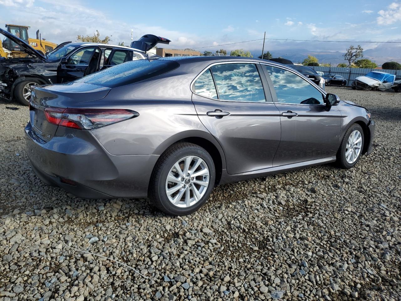 TOYOTA CAMRY LE