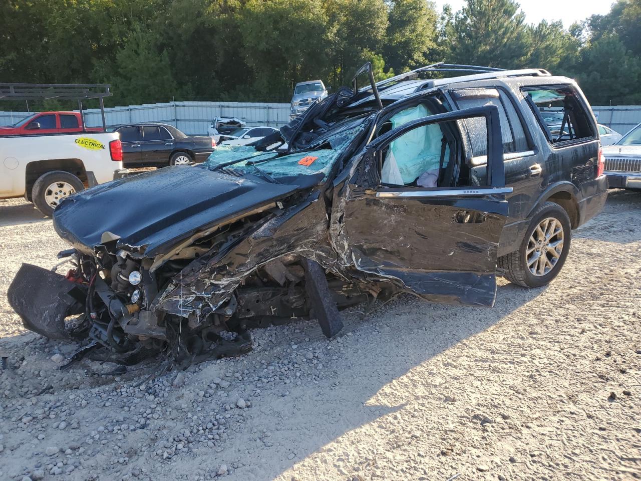  Salvage Ford Expedition
