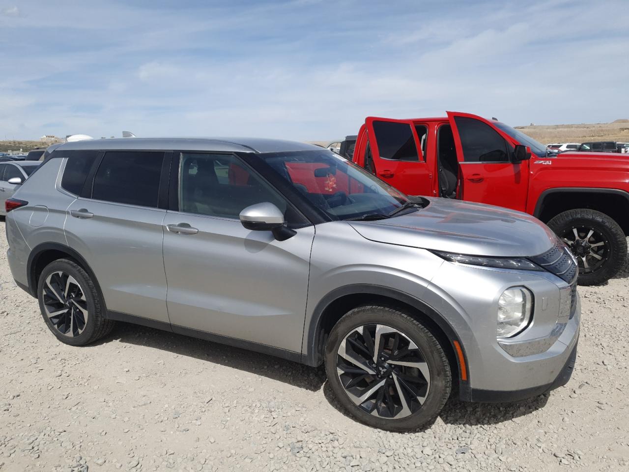 MITSUBISHI OUTLANDER ES