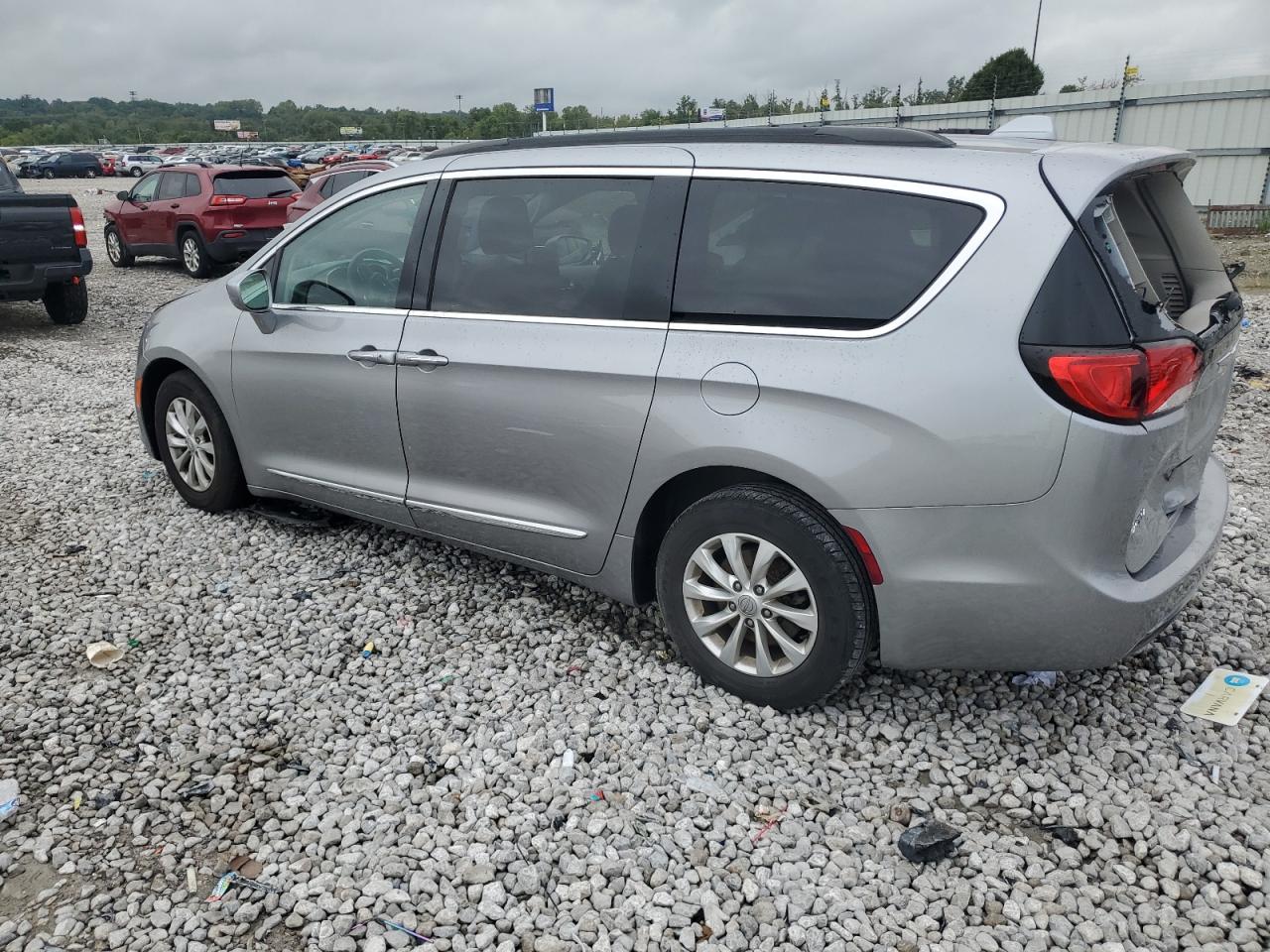 CHRYSLER PACIFICA TOURING L