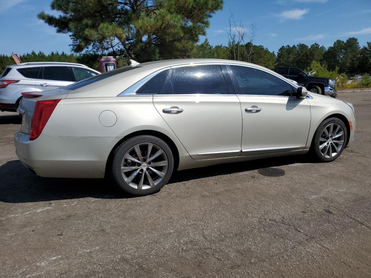 CADILLAC XTS LUXURY COLLECTION