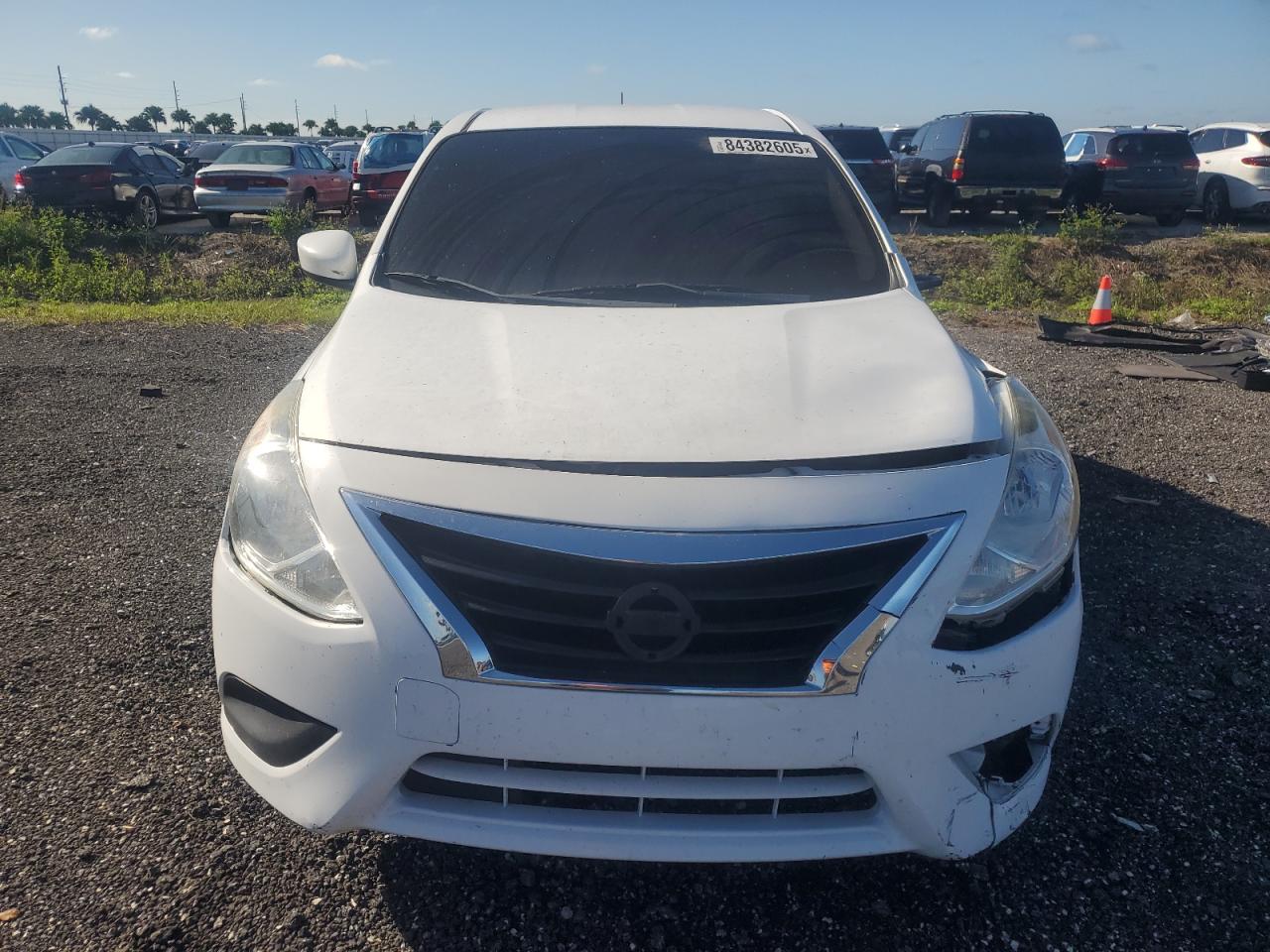 NISSAN VERSA S