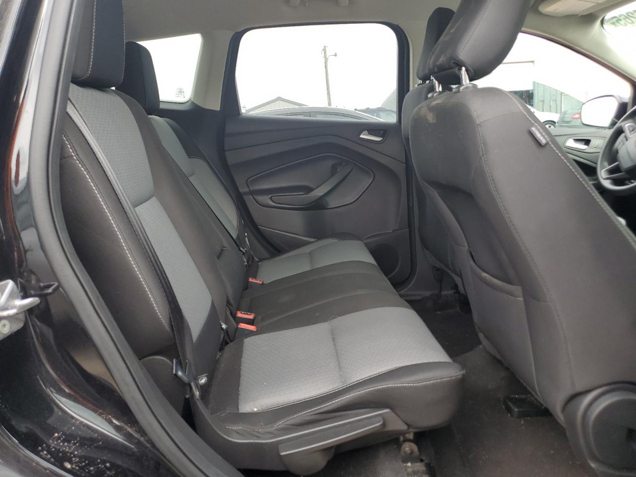 FORD ESCAPE SE