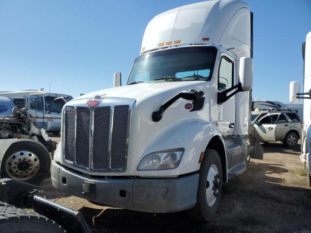 PETERBILT TRACTOR 579 2017 white tractor diesel 1XPBA48X9HD428442 photo #3
