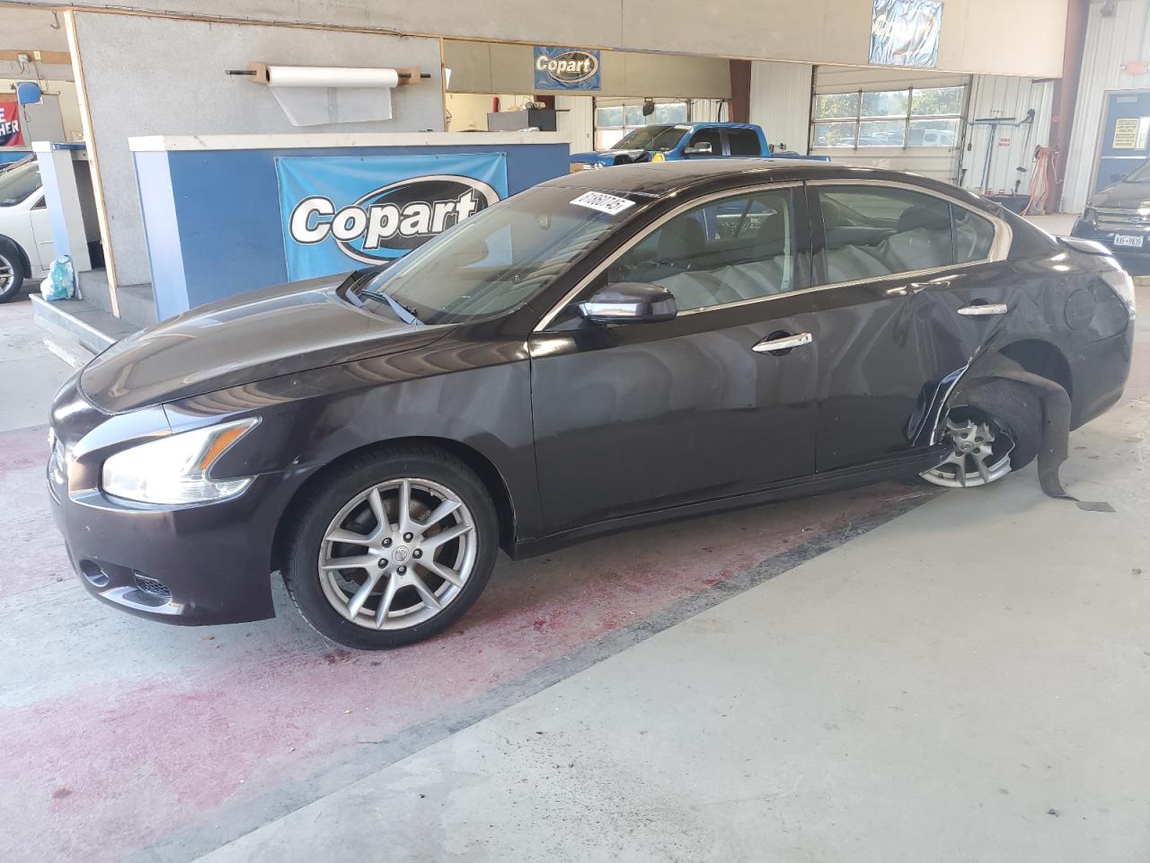 NISSAN MAXIMA S