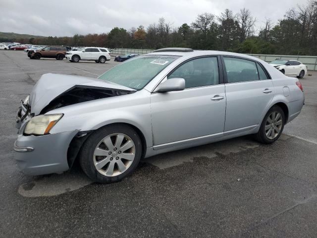TOYOTA AVALON XL