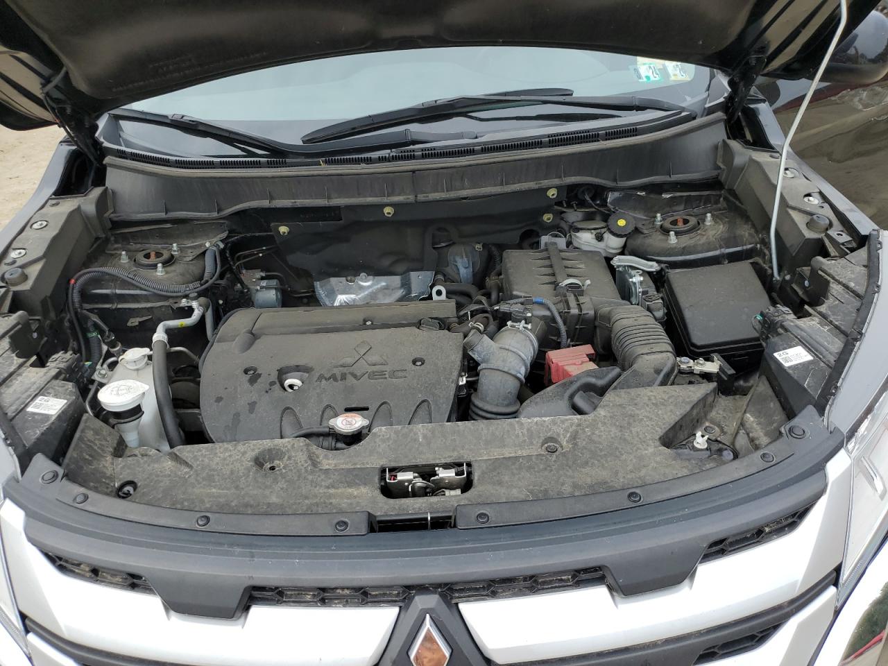 MITSUBISHI OUTLANDER S/SE