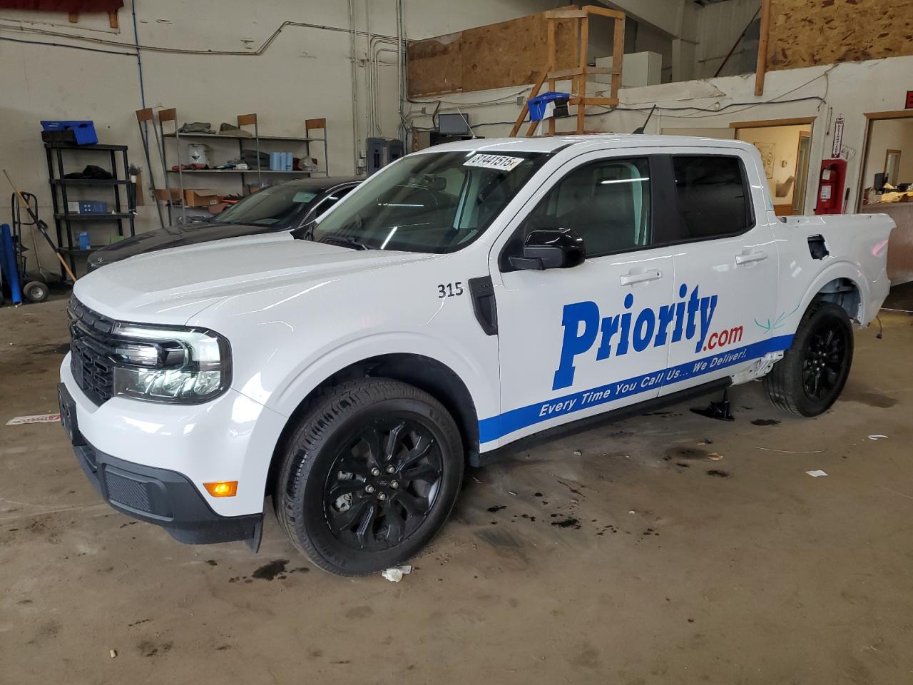 FORD MAVERICK LARIAT