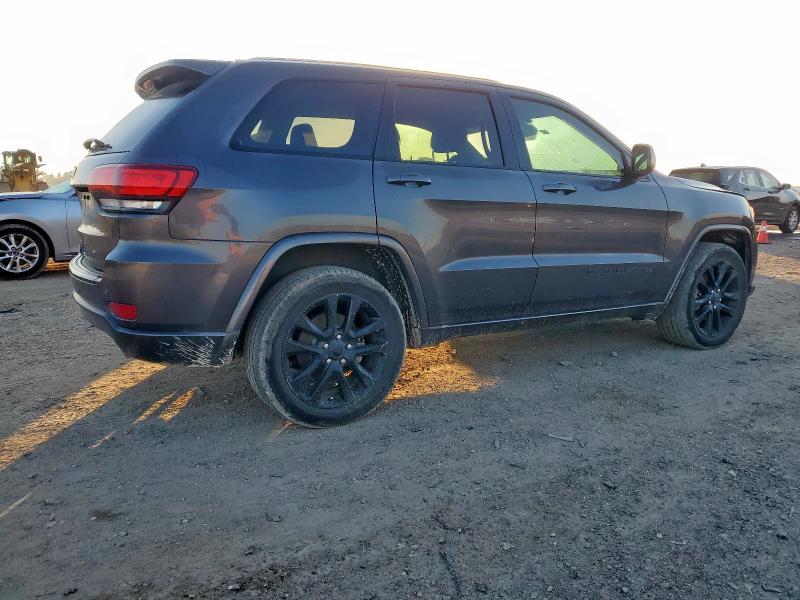 2018 JEEP GRAND CHER - 1C4RJEAG7JC149356